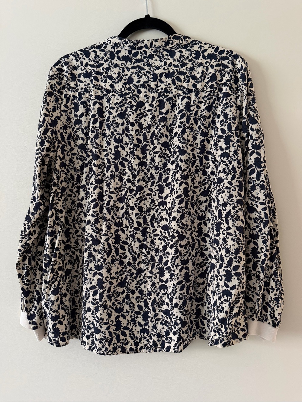 Part Two Navy & White Floral V-Neck Blouse - Picture 2 of 5